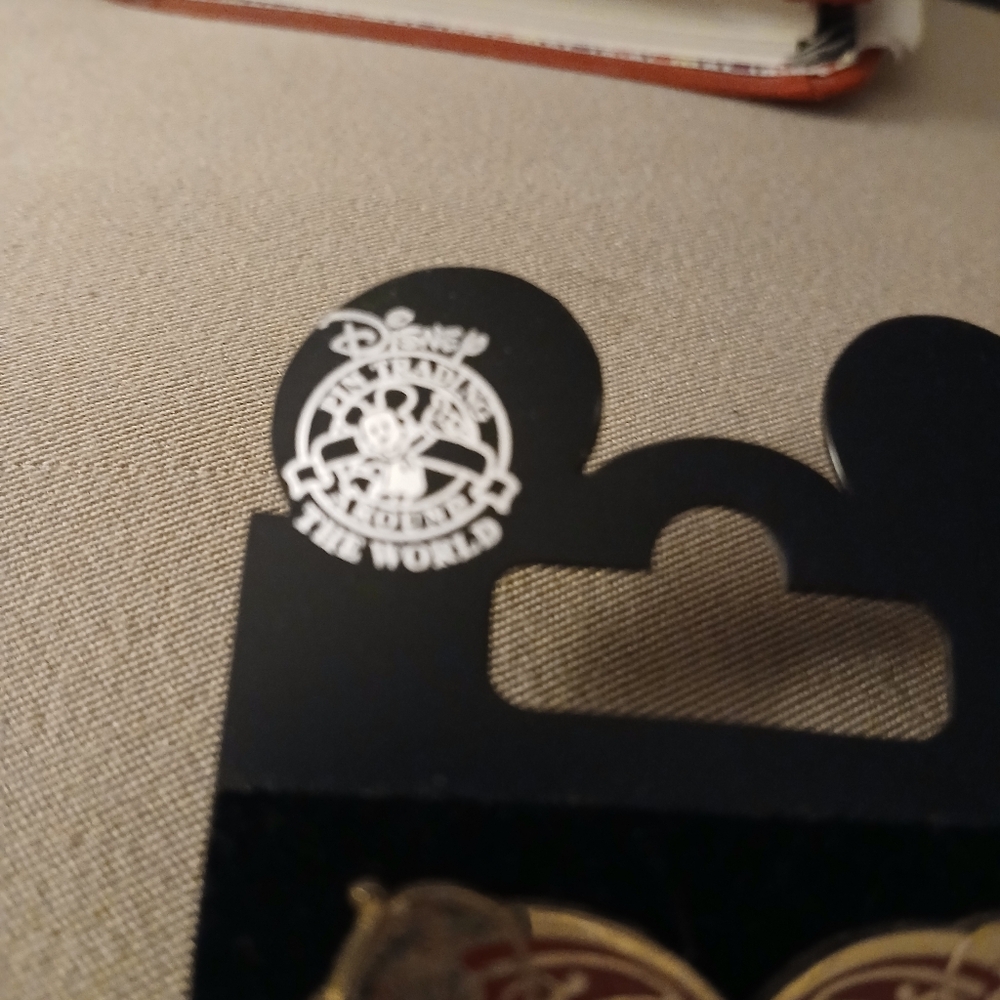 Disney Pin Pirates Of The Caribbean Elizabeth & Will Heart 2008 - Picture 2 of 2